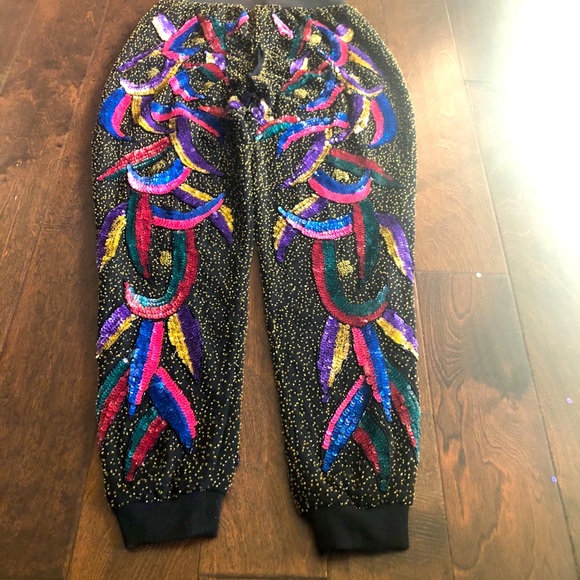 Beaded sequins crop top jogging set - Picture 4 of 4